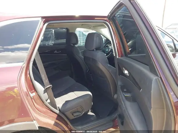 5XYPG4A38GG169035 2016 KIA SORENTO - Image 8