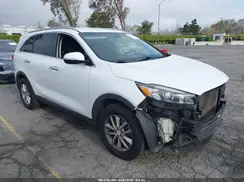 5XYPG4A38GG173926 2016 KIA SORENTO