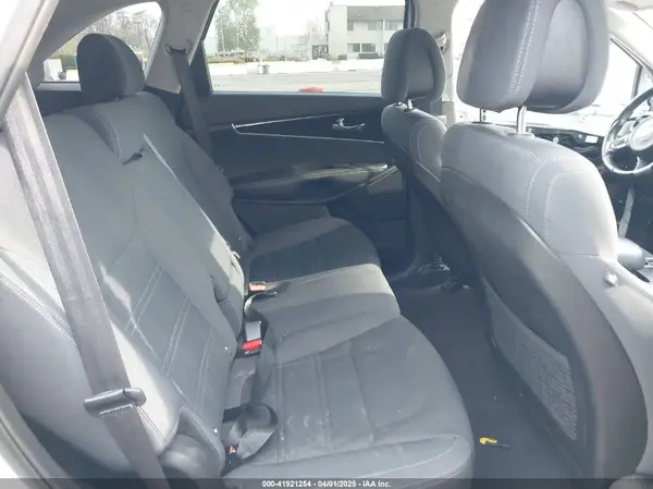 5XYPG4A38GG173926 2016 KIA SORENTO - Image 8