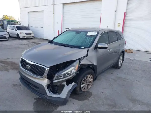 5XYPG4A38GG185459 2016 KIA SORENTO - Image 2