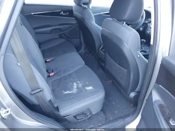 5XYPG4A38GG185459 2016 KIA SORENTO - Image 8