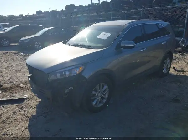 5XYPG4A38HG187584 2017 KIA SORENTO - Image 2