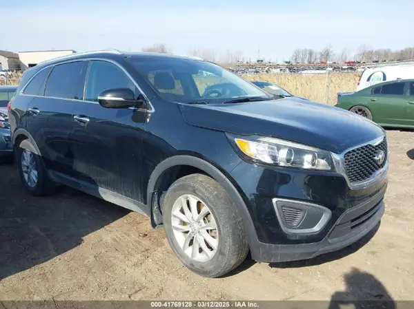 5XYPG4A38HG191151 2017 KIA SORENTO - Image 1