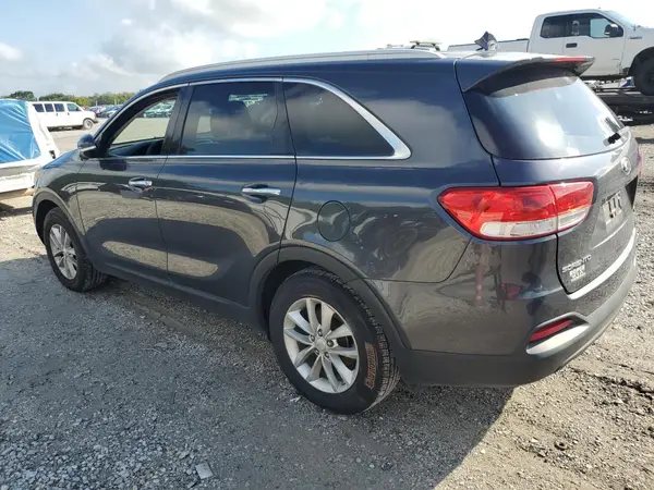 5XYPG4A38HG206957 2017 KIA SORENTO - Image 2