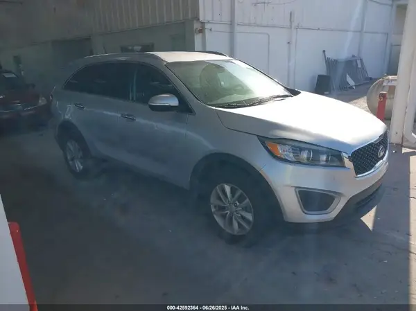 5XYPG4A38HG208191 2017 KIA SORENTO - Image 1