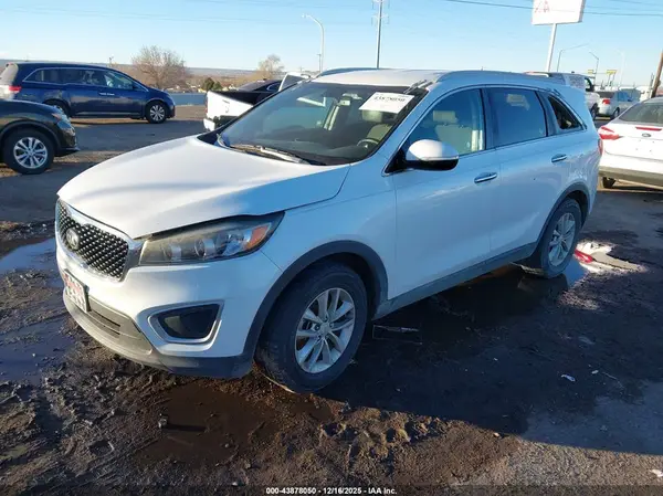 5XYPG4A38HG210250 2017 KIA SORENTO - Image 2