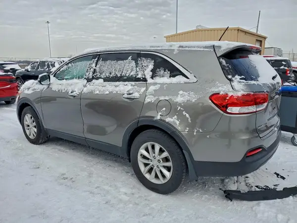 5XYPG4A38HG210720 2017 KIA SORENTO - Image 2