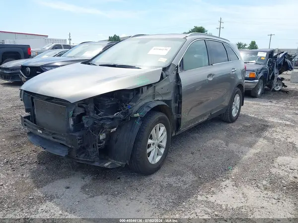 5XYPG4A38HG212015 2017 KIA SORENTO - Image 2