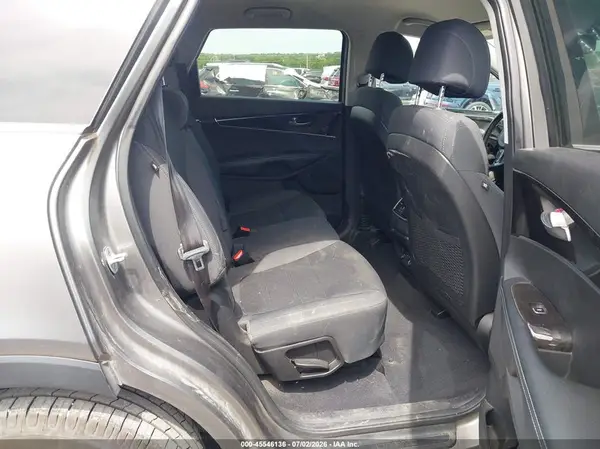 5XYPG4A38HG212015 2017 KIA SORENTO - Image 8
