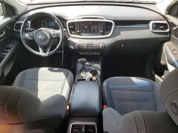 5XYPG4A38HG212273 2017 KIA SORENTO - Image 8