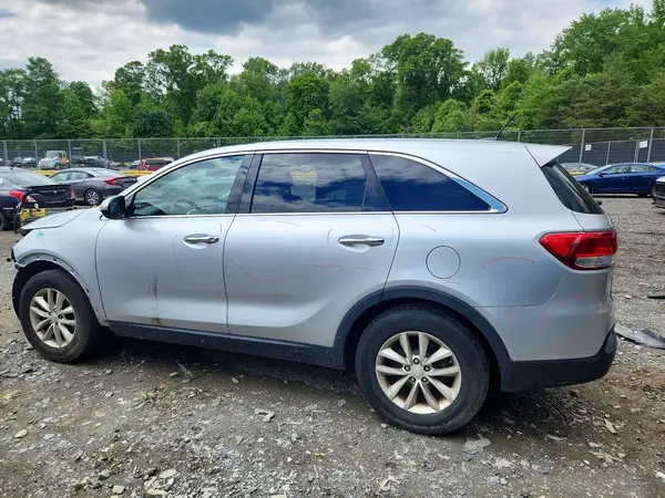 5XYPG4A38HG216470 2017 KIA SORENTO - Image 2