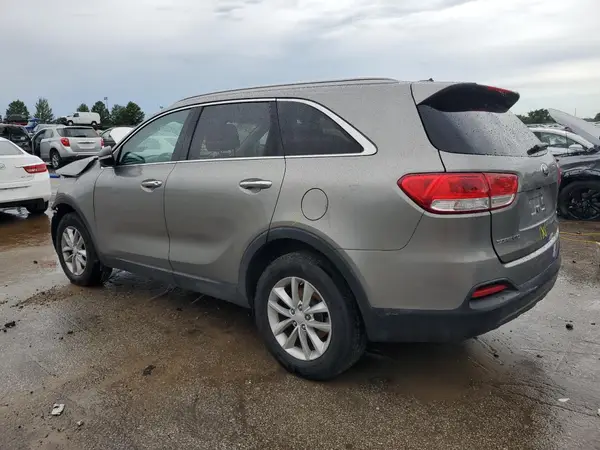 5XYPG4A38HG218915 2017 KIA SORENTO - Image 2