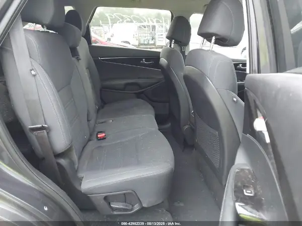 5XYPG4A38HG221720 2017 KIA SORENTO - Image 8