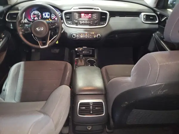 5XYPG4A38HG226982 2017 KIA SORENTO - Image 8