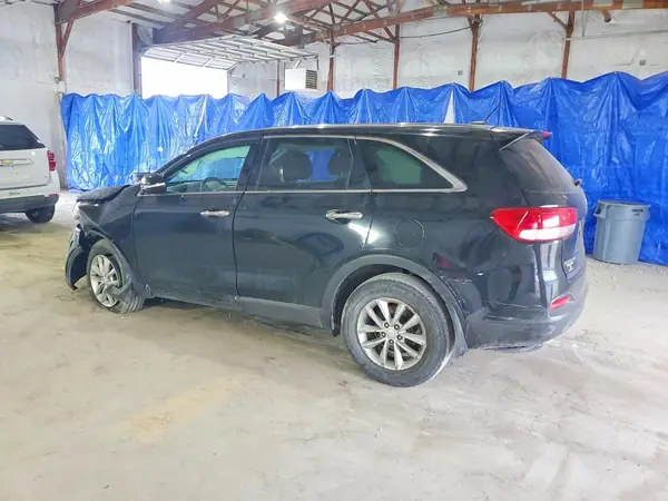 5XYPG4A38HG229736 2017 KIA SORENTO - Image 2