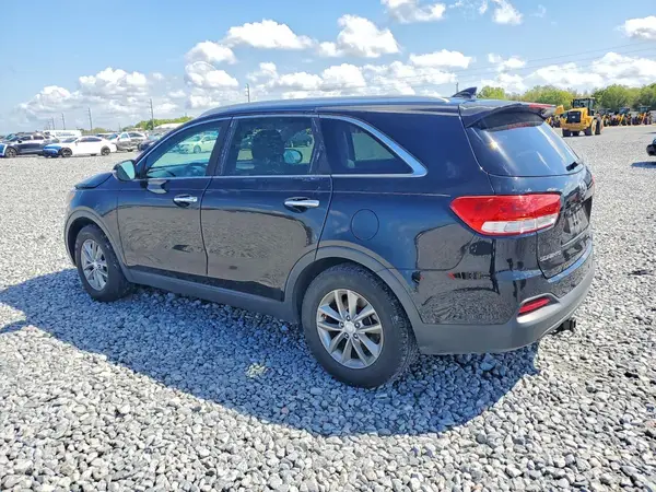 5XYPG4A38HG236816 2017 KIA SORENTO - Image 2