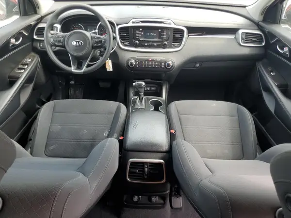 5XYPG4A38HG237626 2017 KIA SORENTO - Image 8
