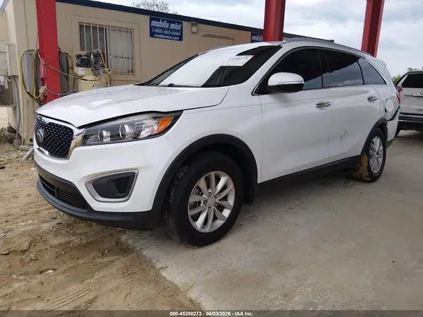 5XYPG4A38HG239201 2017 KIA SORENTO - Image 2