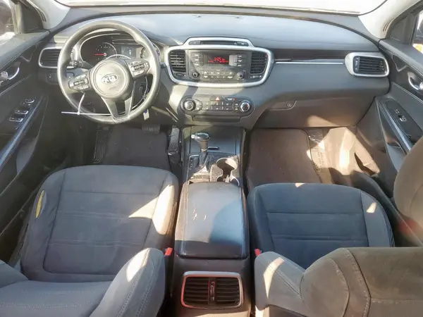 5XYPG4A38HG244365 2017 KIA SORENTO - Image 8