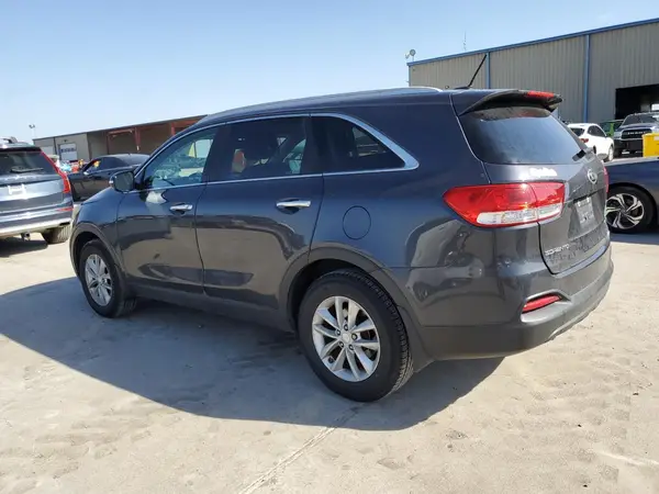 5XYPG4A38HG245631 2017 KIA SORENTO - Image 2