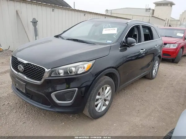 5XYPG4A38HG247122 2017 KIA SORENTO - Image 2