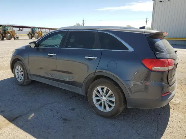 5XYPG4A38HG251235 2017 KIA SORENTO - Image 2