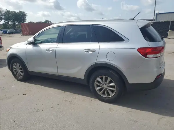 5XYPG4A38HG257486 2017 KIA SORENTO - Image 2