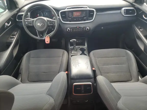 5XYPG4A38HG257486 2017 KIA SORENTO - Image 8