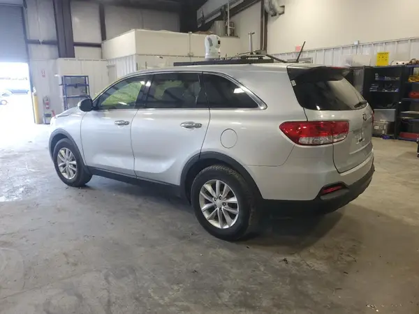 5XYPG4A38HG258993 2017 KIA SORENTO - Image 2