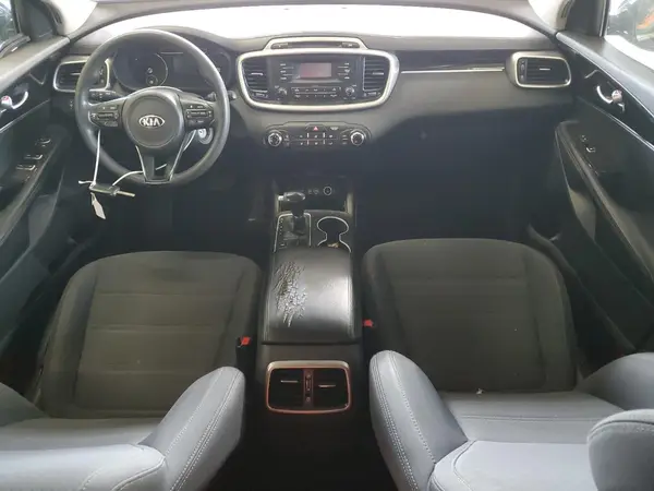 5XYPG4A38HG264664 2017 KIA SORENTO - Image 8