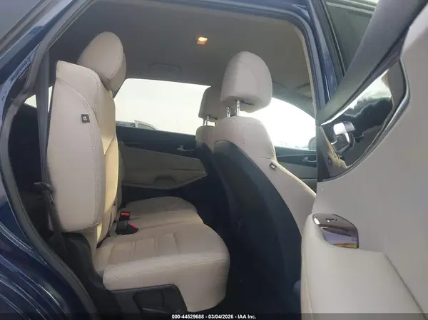 5XYPG4A38HG270528 2017 KIA SORENTO - Image 8