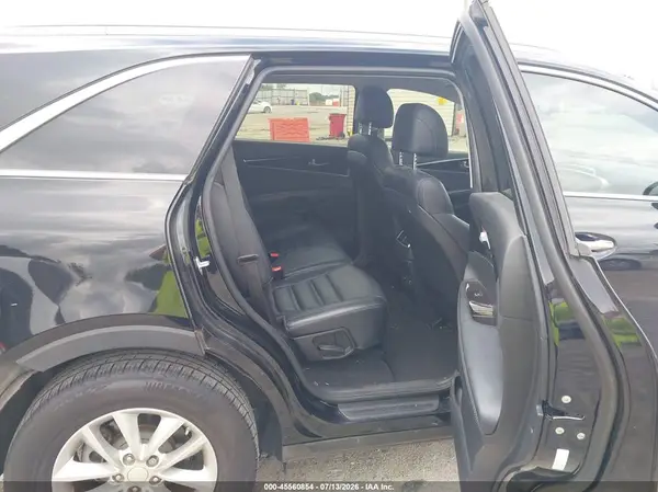 5XYPG4A38HG273235 2017 KIA SORENTO - Image 8