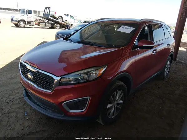 5XYPG4A38HG275373 2017 KIA SORENTO - Image 2