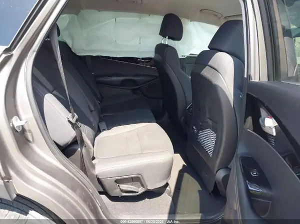 5XYPG4A38HG275907 2017 KIA SORENTO - Image 8