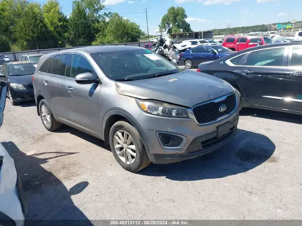 5XYPG4A38HG277284 2017 KIA SORENTO - Image 1