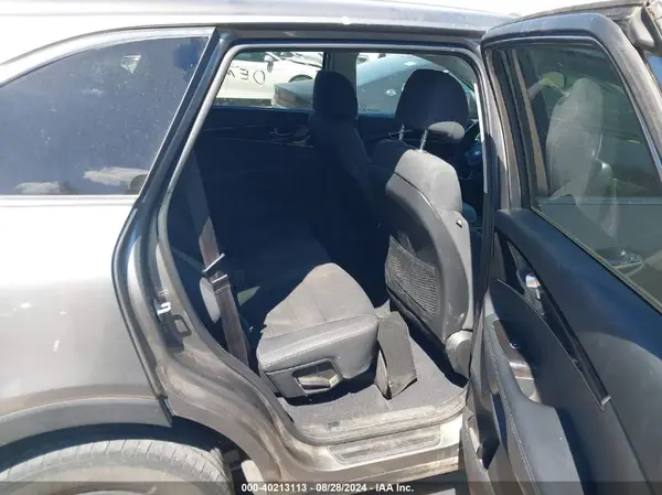 5XYPG4A38HG277284 2017 KIA SORENTO - Image 8