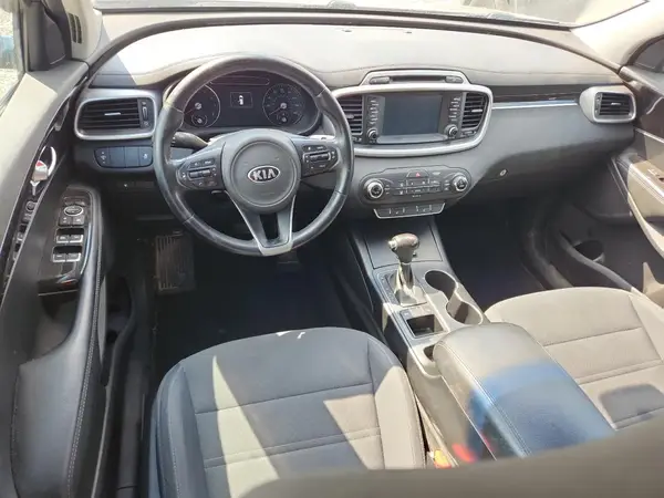 5XYPG4A38HG279732 2017 KIA SORENTO - Image 8