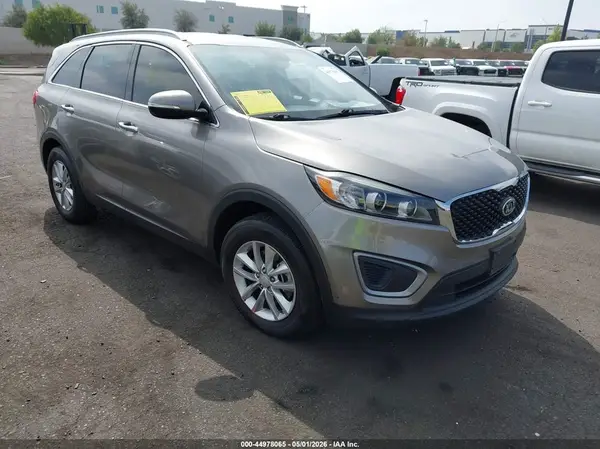 5XYPG4A38HG279827 2017 KIA SORENTO - Image 1