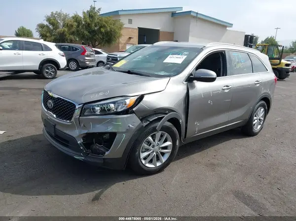 5XYPG4A38HG279827 2017 KIA SORENTO - Image 2