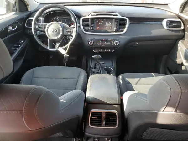 5XYPG4A38HG279830 2017 KIA SORENTO - Image 8