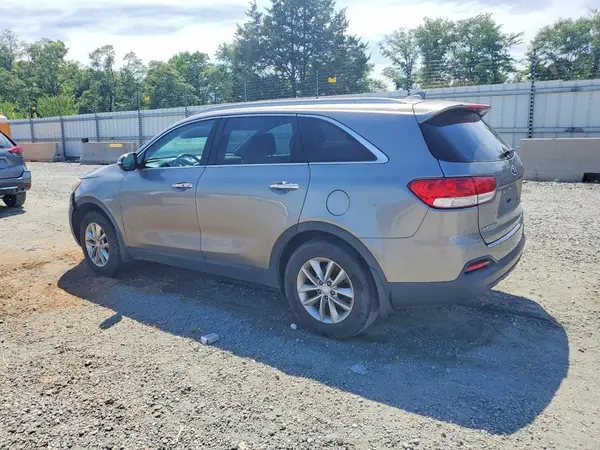 5XYPG4A38HG279911 2017 KIA SORENTO - Image 2