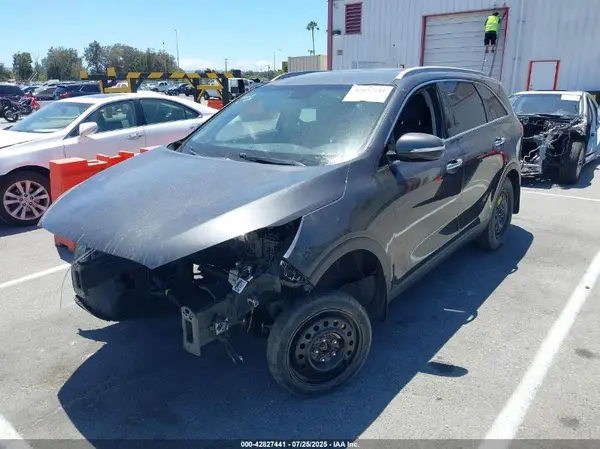 5XYPG4A38HG283036 2017 KIA SORENTO - Image 2