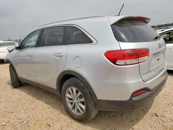 5XYPG4A38HG283764 2017 KIA SORENTO - Image 2