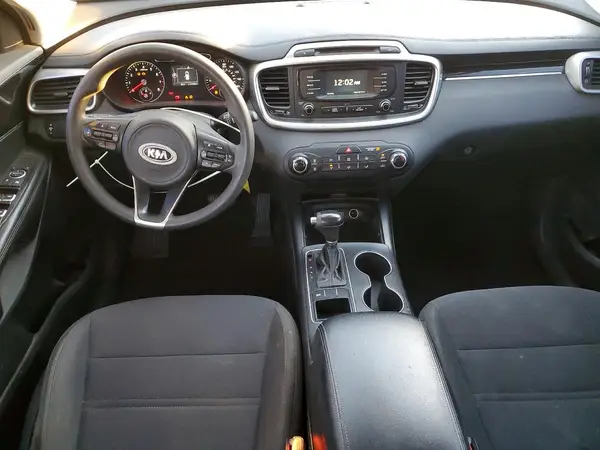 5XYPG4A38HG285143 2017 KIA SORENTO - Image 8