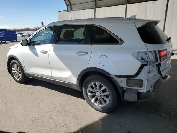5XYPG4A38HG286146 2017 KIA SORENTO - Image 2