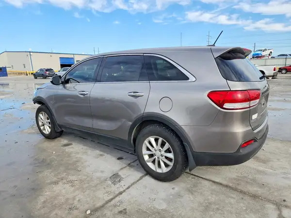 5XYPG4A38HG286373 2017 KIA SORENTO - Image 2