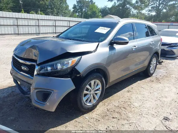 5XYPG4A38HG287068 2017 KIA SORENTO - Image 2