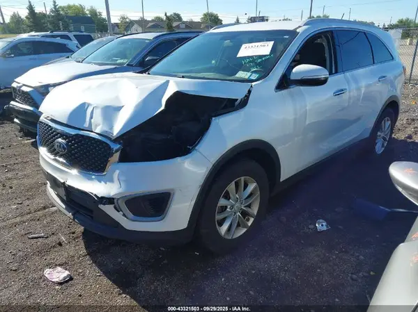5XYPG4A38HG293159 2017 KIA SORENTO - Image 2