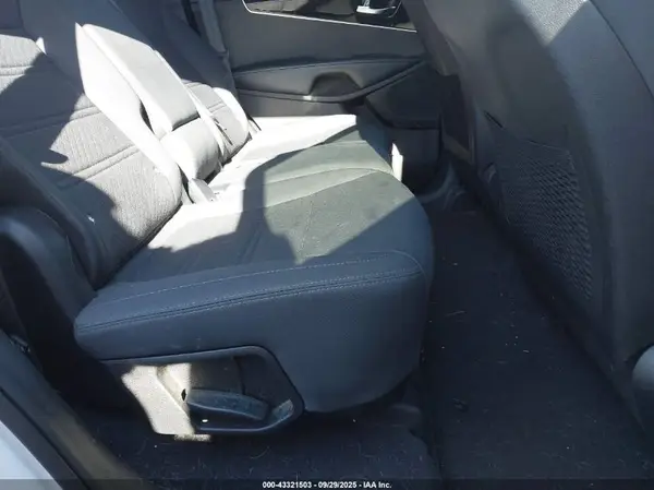 5XYPG4A38HG293159 2017 KIA SORENTO - Image 8