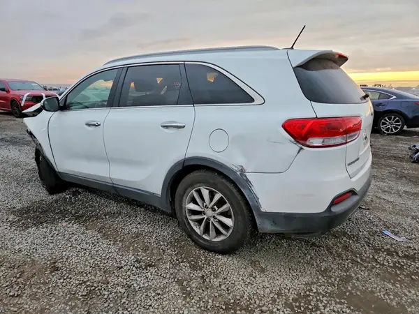 5XYPG4A38HG294943 2017 KIA SORENTO - Image 2